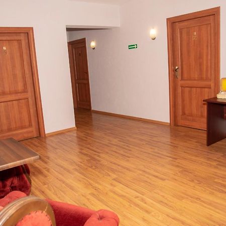Weranda Rooms ティヒ エクステリア 写真