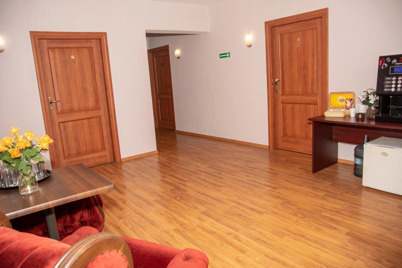 Weranda Rooms ティヒ エクステリア 写真