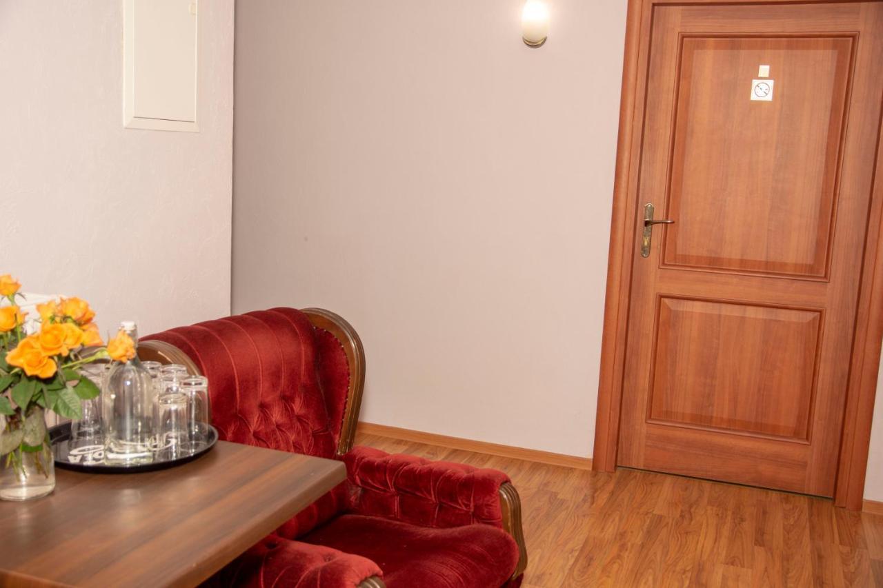Weranda Rooms ティヒ エクステリア 写真