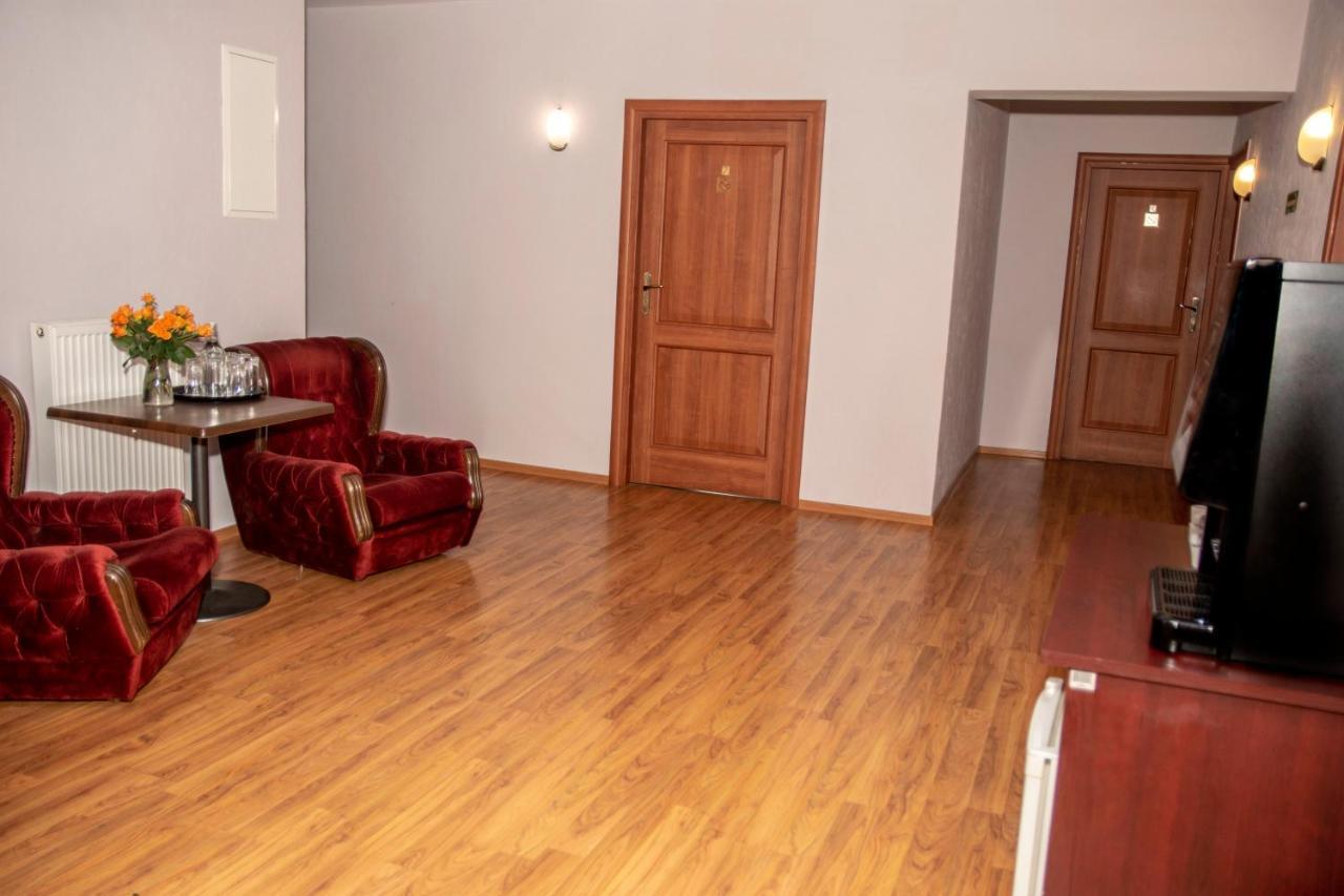 Weranda Rooms ティヒ エクステリア 写真